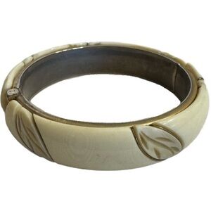 Vintage Lucite Bangle Bracelet 1950s Hinged Clamper MCM 60s Cream Gold Tone